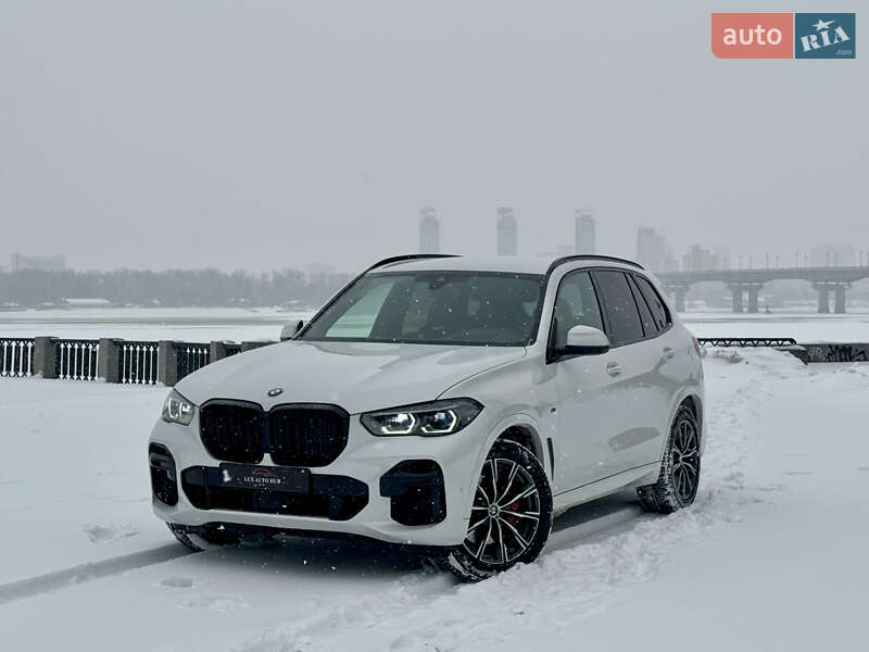 Внедорожник / Кроссовер BMW X5 2022 в Киеве