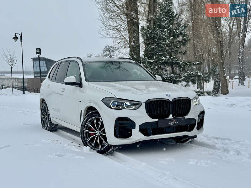 Внедорожник / Кроссовер BMW X5 2022 в Киеве