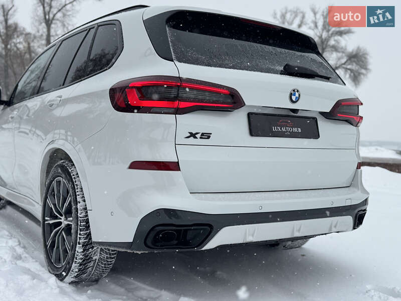 Внедорожник / Кроссовер BMW X5 2022 в Киеве