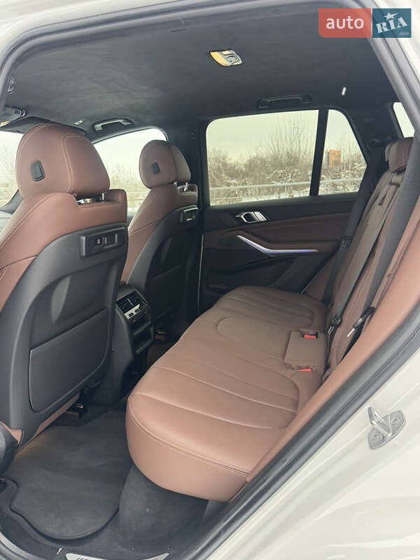 Внедорожник / Кроссовер BMW X5 2022 в Киеве