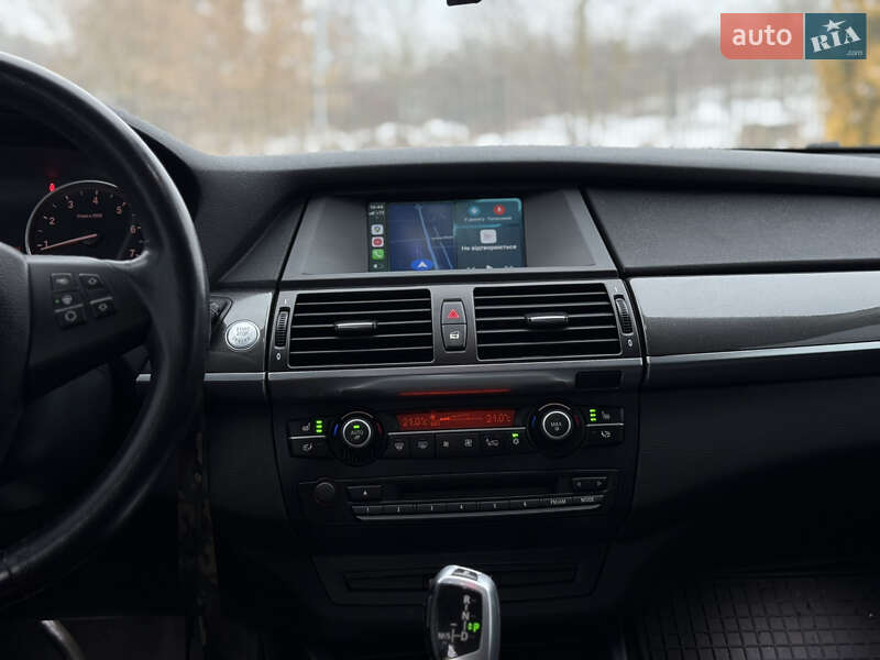 Внедорожник / Кроссовер BMW X5 2010 в Ровно