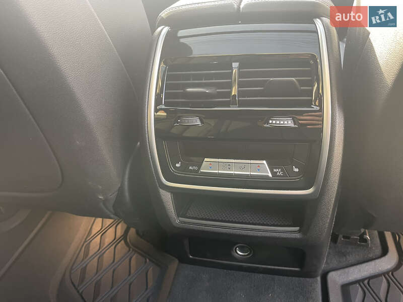Внедорожник / Кроссовер BMW X5 2019 в Одессе