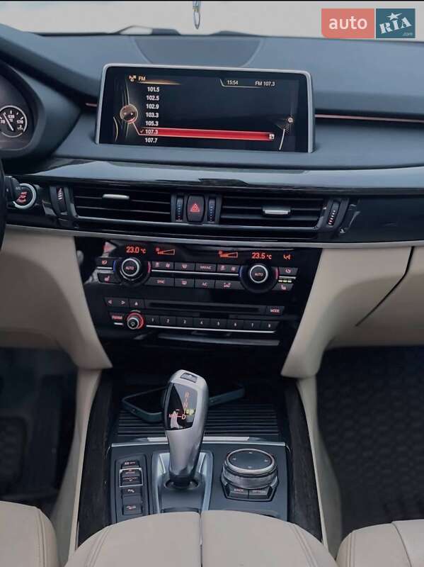 Позашляховик / Кросовер BMW X5 2015 в Дніпрі