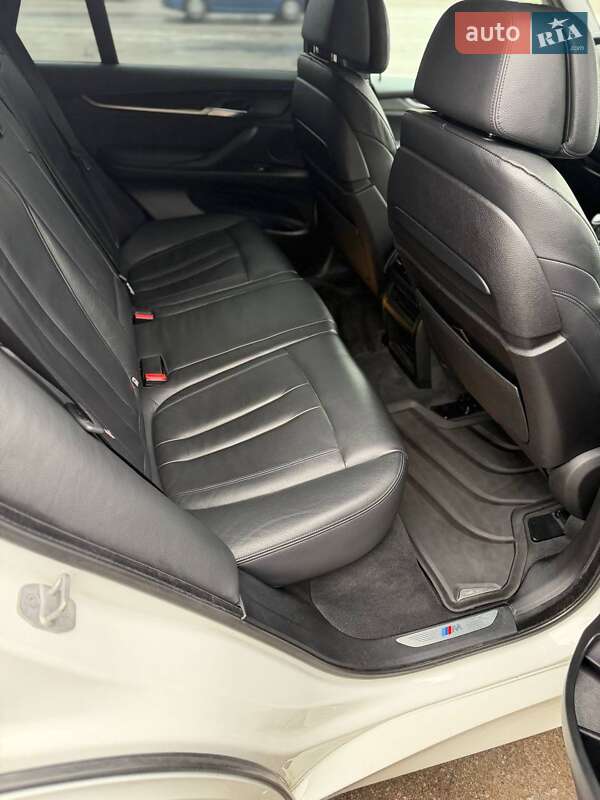 Позашляховик / Кросовер BMW X5 2014 в Запоріжжі