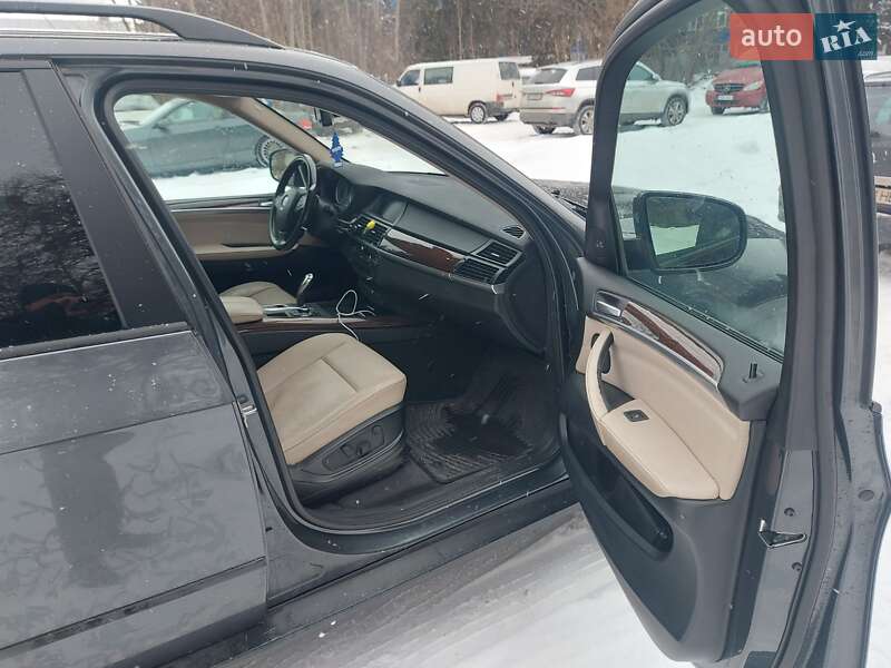 Внедорожник / Кроссовер BMW X5 2011 в Львове