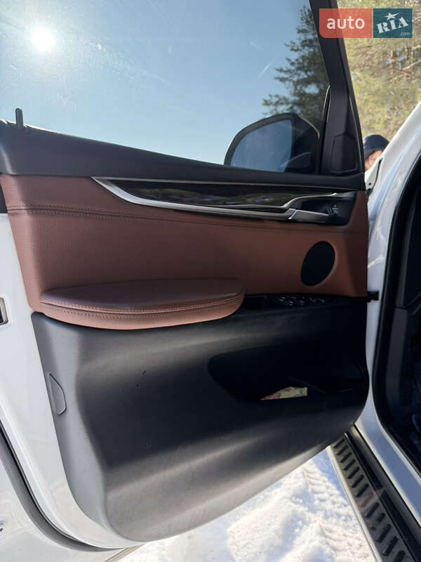 Внедорожник / Кроссовер BMW X5 2015 в Киеве