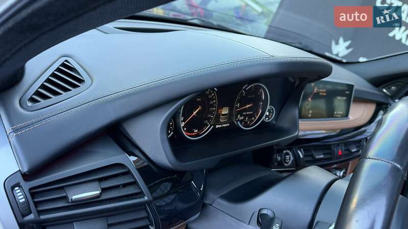 Внедорожник / Кроссовер BMW X5 2015 в Полтаве