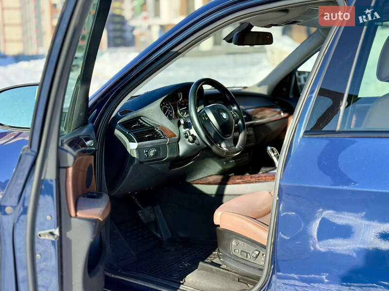 Внедорожник / Кроссовер BMW X5 2011 в Тернополе