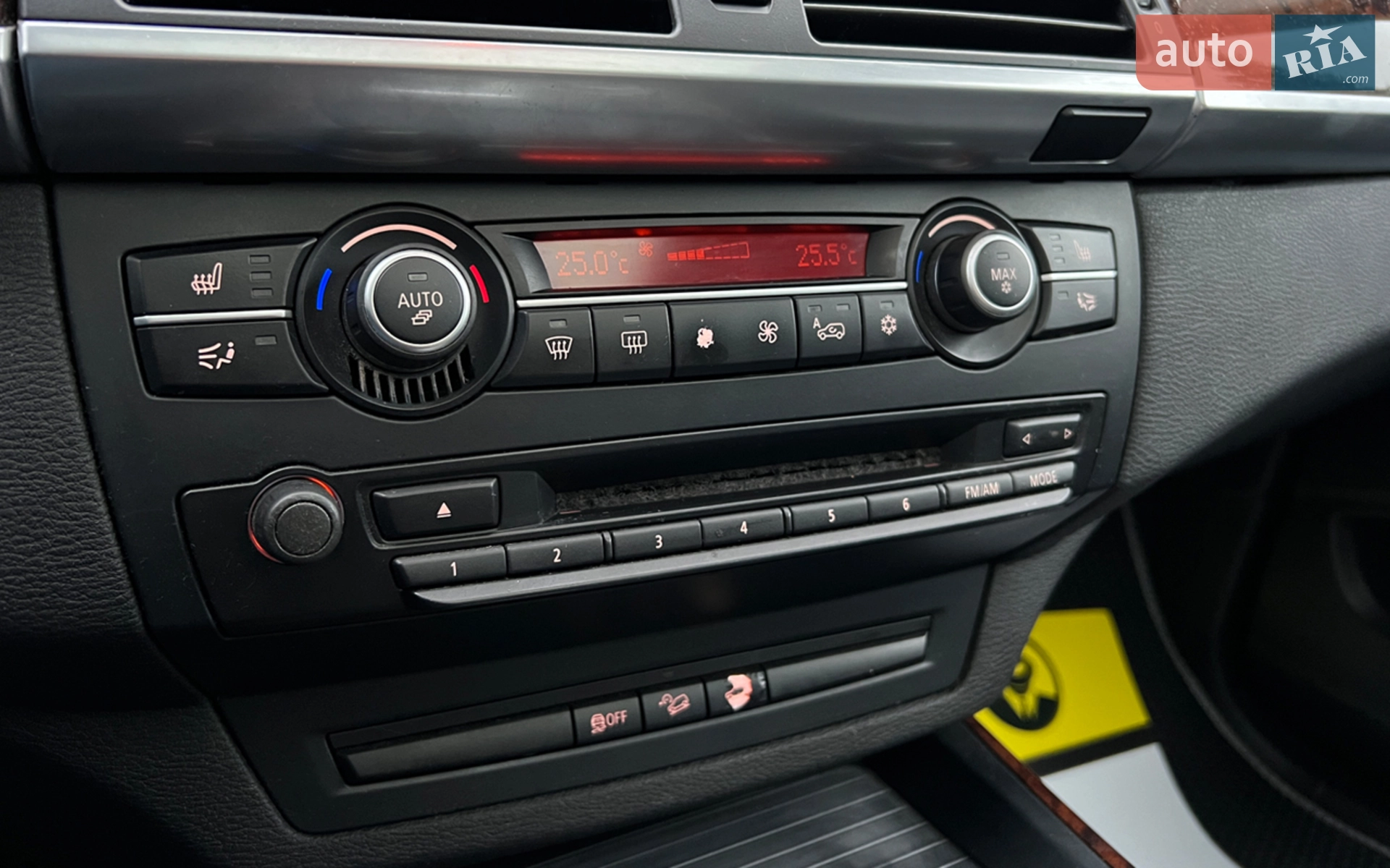 2010 BMW X5 - мініатюра 15