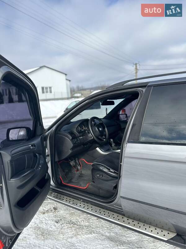 Внедорожник / Кроссовер BMW X5 2004 в Черновцах