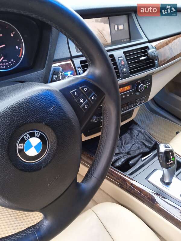 Внедорожник / Кроссовер BMW X5 2009 в Мене