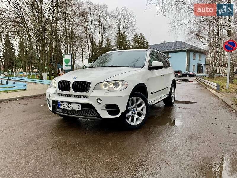 Внедорожник / Кроссовер BMW X5 2013 в Малине