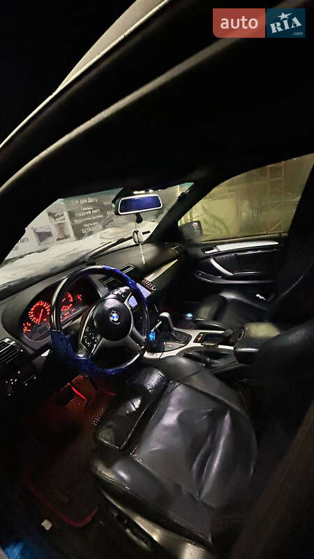 Внедорожник / Кроссовер BMW X5 2000 в Золочеве