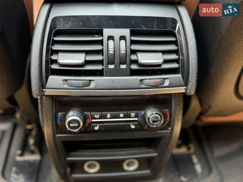 Внедорожник / Кроссовер BMW X5 2015 в Киеве