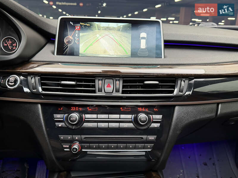 Внедорожник / Кроссовер BMW X5 2015 в Киеве