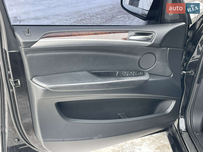 Внедорожник / Кроссовер BMW X5 2008 в Теофиполе