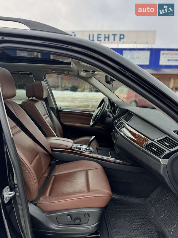 Внедорожник / Кроссовер BMW X5 2013 в Калуше