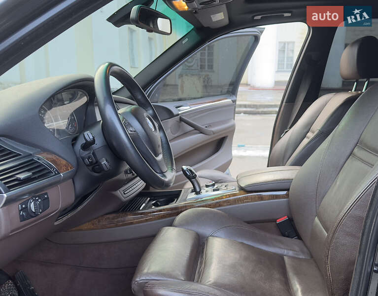Внедорожник / Кроссовер BMW X5 2007 в Желтых Водах