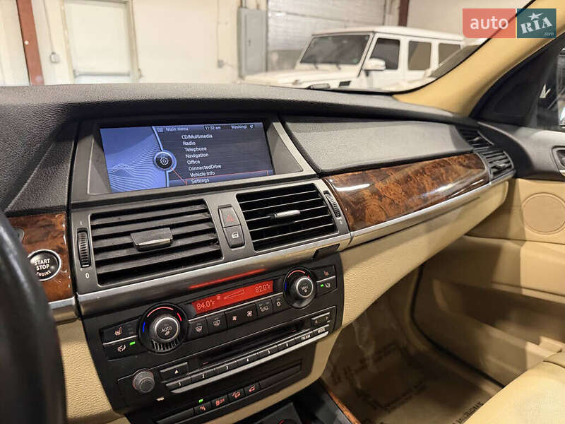 Позашляховик / Кросовер BMW X5 2012 в Львові