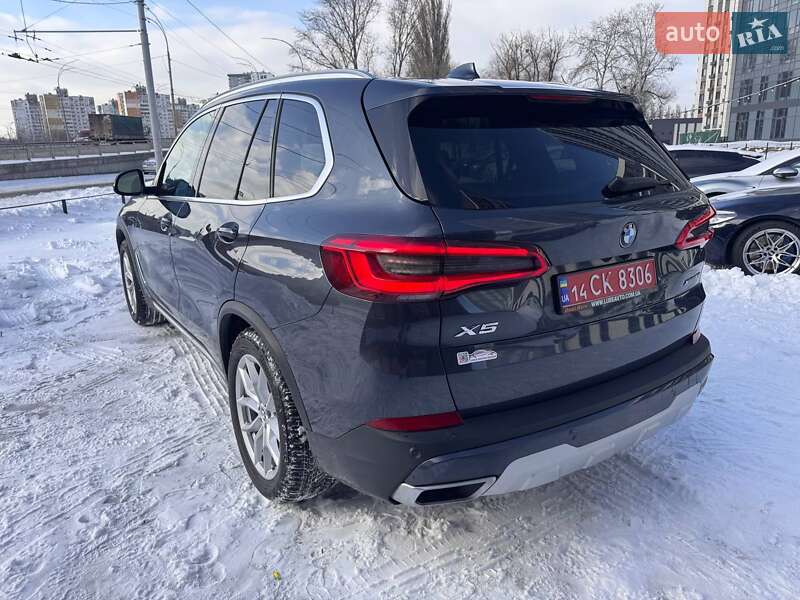 Внедорожник / Кроссовер BMW X5 2019 в Киеве