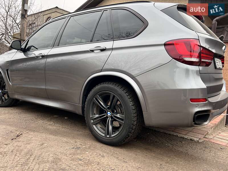 Внедорожник / Кроссовер BMW X5 2015 в Вознесенске