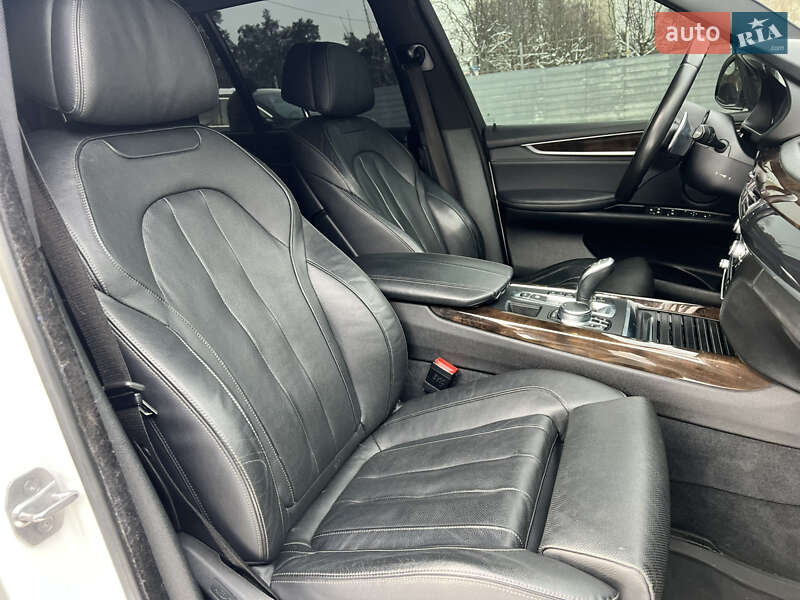 Внедорожник / Кроссовер BMW X5 2016 в Киеве