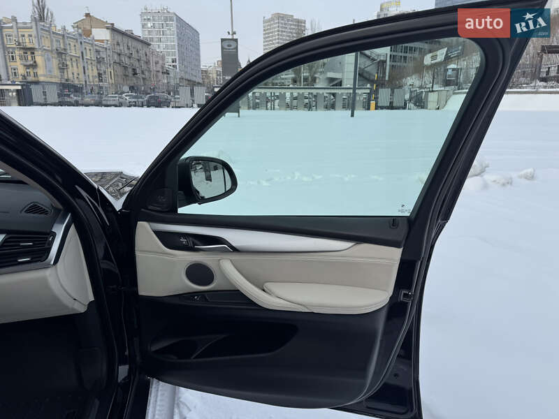Внедорожник / Кроссовер BMW X5 2016 в Киеве