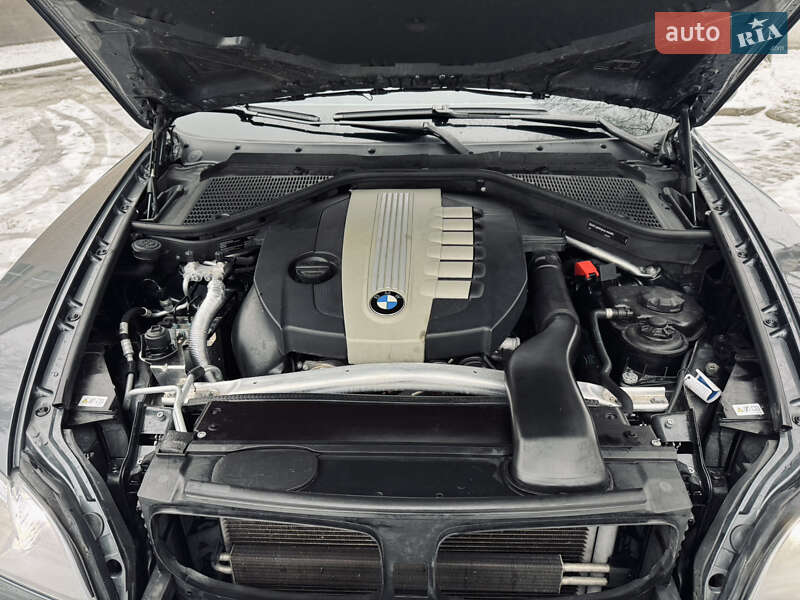 Внедорожник / Кроссовер BMW X5 2011 в Киеве