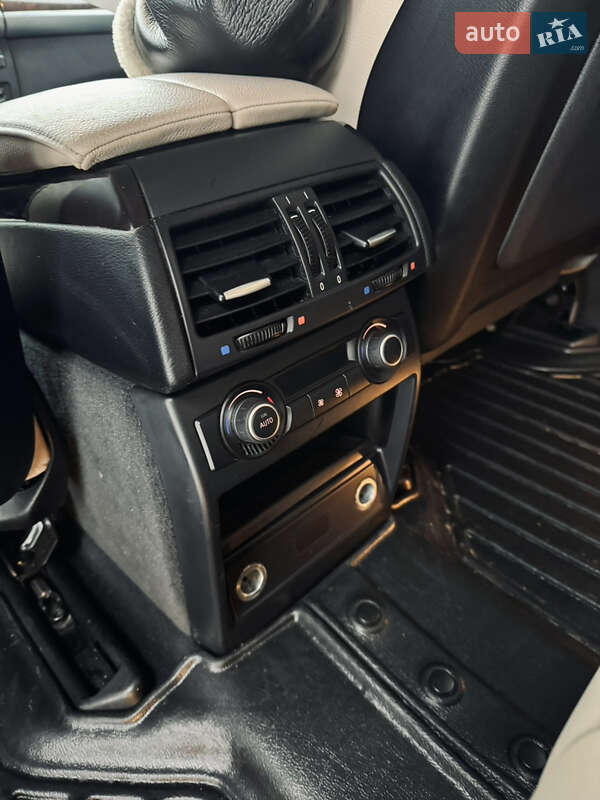 Внедорожник / Кроссовер BMW X5 2011 в Киеве
