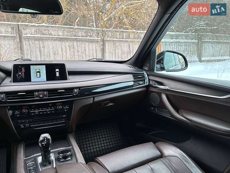 Внедорожник / Кроссовер BMW X5 2016 в Киеве