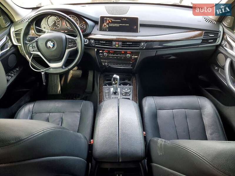 Внедорожник / Кроссовер BMW X5 2016 в Ровно