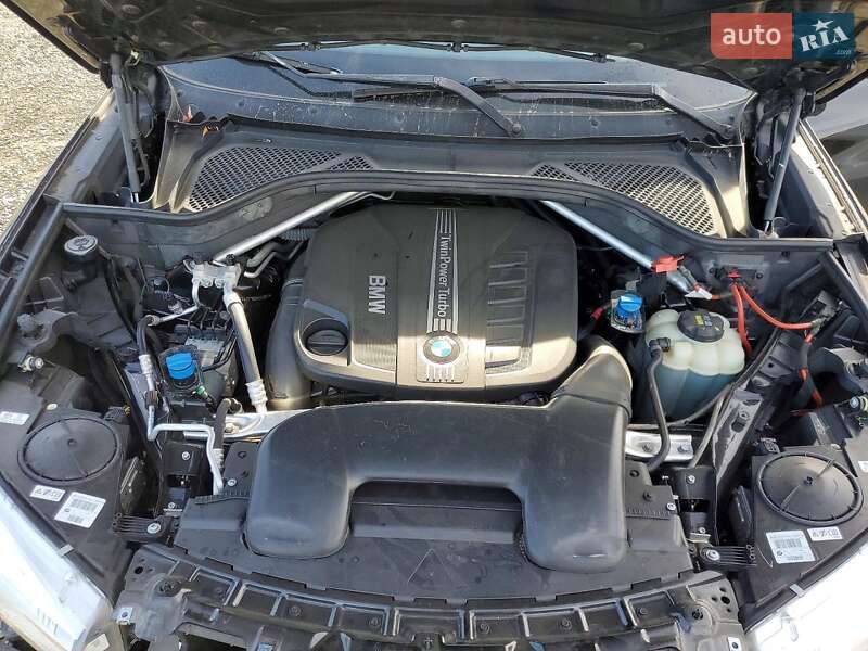 Внедорожник / Кроссовер BMW X5 2016 в Ровно