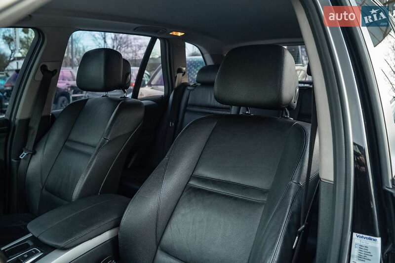 Позашляховик / Кросовер BMW X5 2011 в Чернівцях