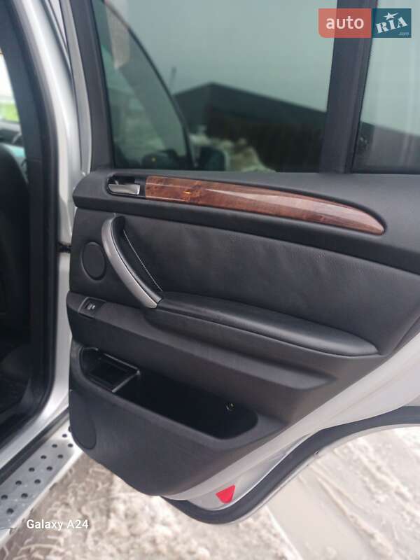 Позашляховик / Кросовер BMW X5 2004 в Львові