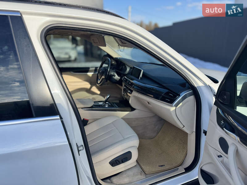 Позашляховик / Кросовер BMW X5 2014 в Львові