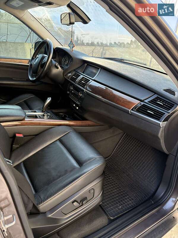 Позашляховик / Кросовер BMW X5 2011 в Києві фото 24 Позашляховик / Кросовер BMW X5 2011 в Києві