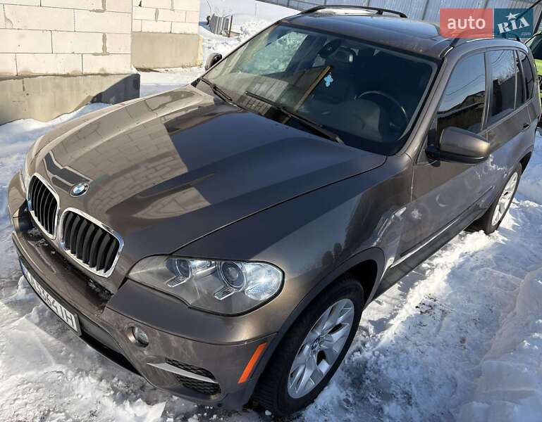 Позашляховик / Кросовер BMW X5 2011 в Києві фото 3 Позашляховик / Кросовер BMW X5 2011 в Києві