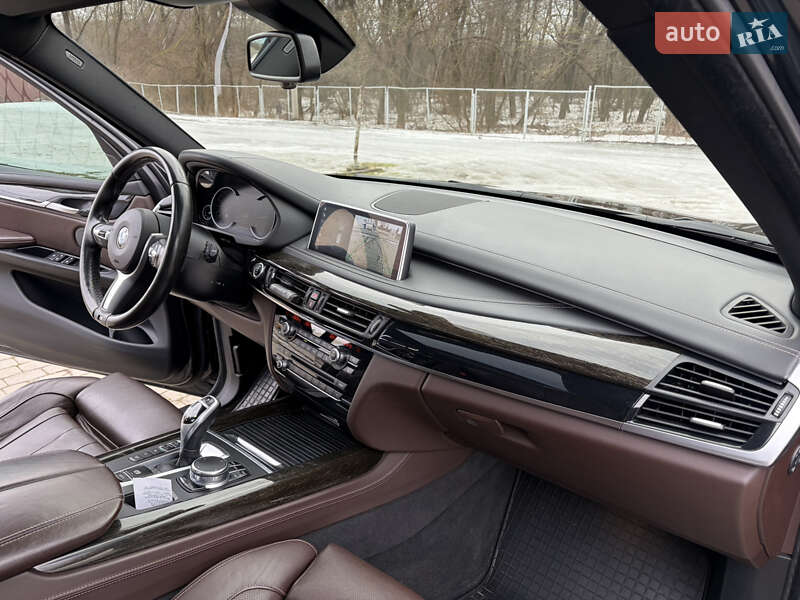 Внедорожник / Кроссовер BMW X5 2018 в Черновцах