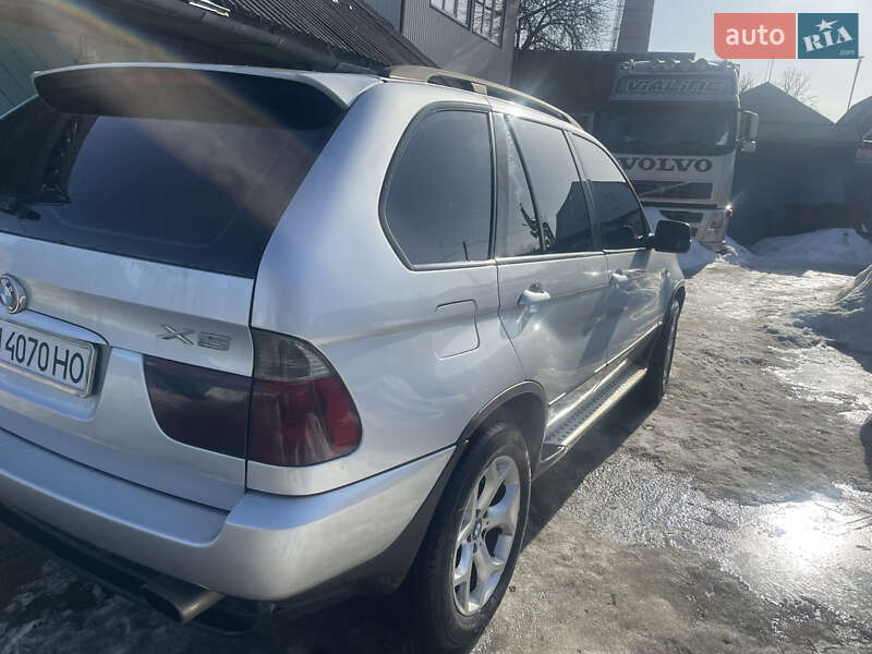 Внедорожник / Кроссовер BMW X5 2002 в Малине
