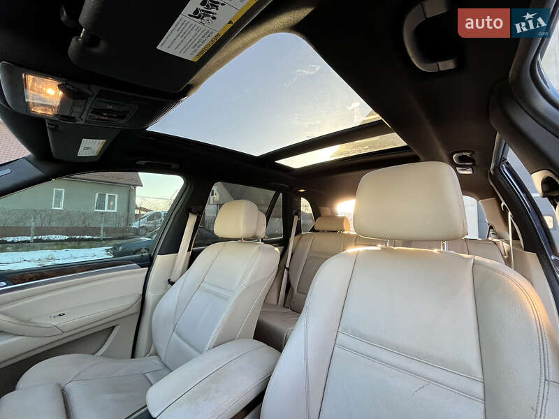Позашляховик / Кросовер BMW X5 2010 в Нововолинську