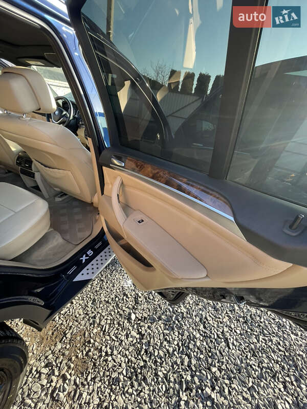 Позашляховик / Кросовер BMW X5 2010 в Нововолинську