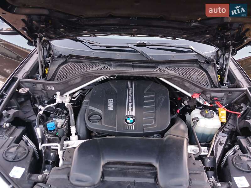 Внедорожник / Кроссовер BMW X5 2016 в Врадиевке