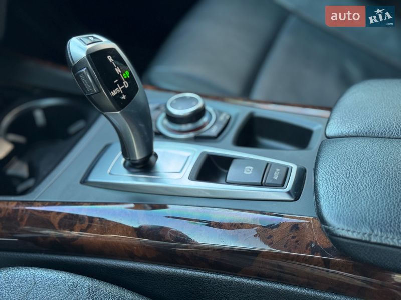 Внедорожник / Кроссовер BMW X5 2011 в Сарнах