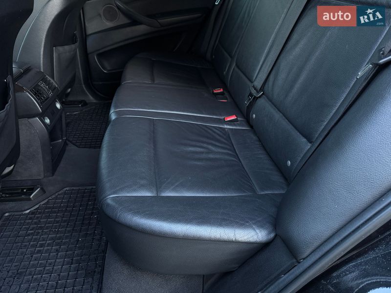 Внедорожник / Кроссовер BMW X5 2011 в Сарнах