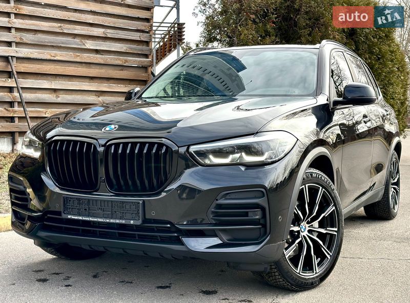 Внедорожник / Кроссовер BMW X5 2022 в Киеве