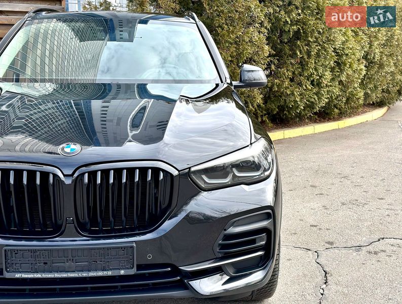 Внедорожник / Кроссовер BMW X5 2022 в Киеве