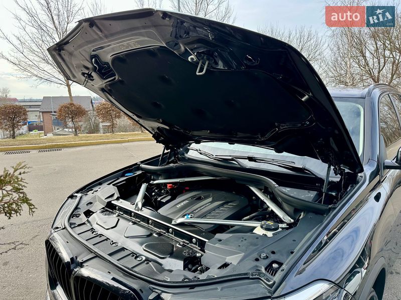 Внедорожник / Кроссовер BMW X5 2022 в Киеве
