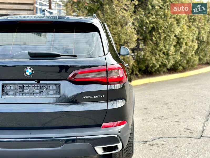 Внедорожник / Кроссовер BMW X5 2022 в Киеве