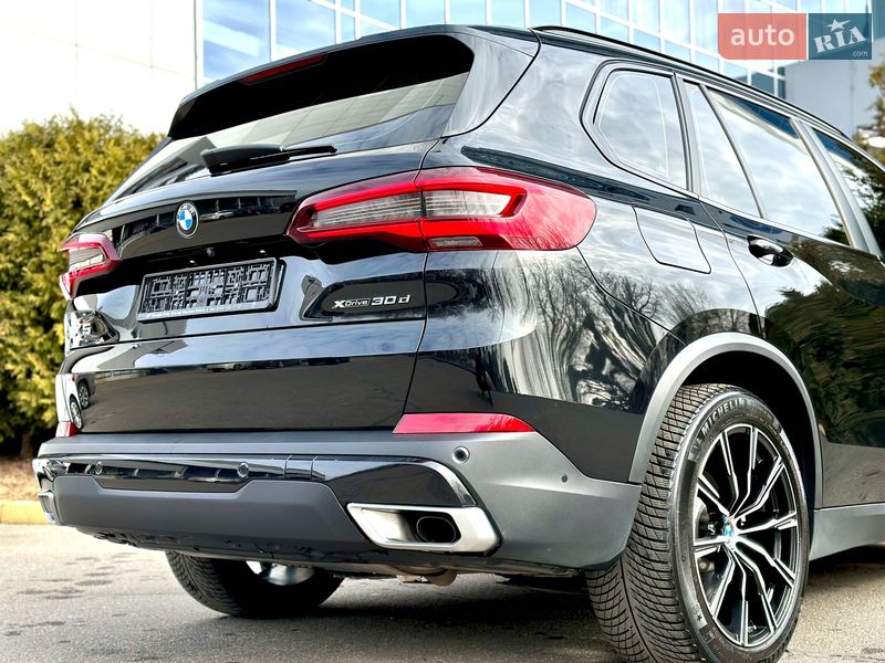 Внедорожник / Кроссовер BMW X5 2022 в Киеве