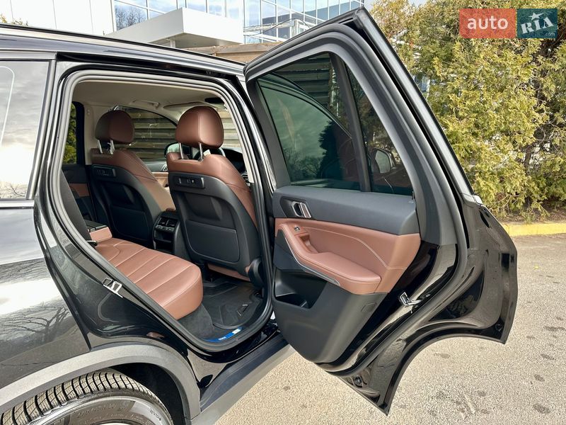 Внедорожник / Кроссовер BMW X5 2022 в Киеве